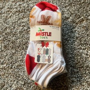 Majesty Brands Set of 10 Pair of No Show Mistle Toes Socks - Fits Sizes 4-10